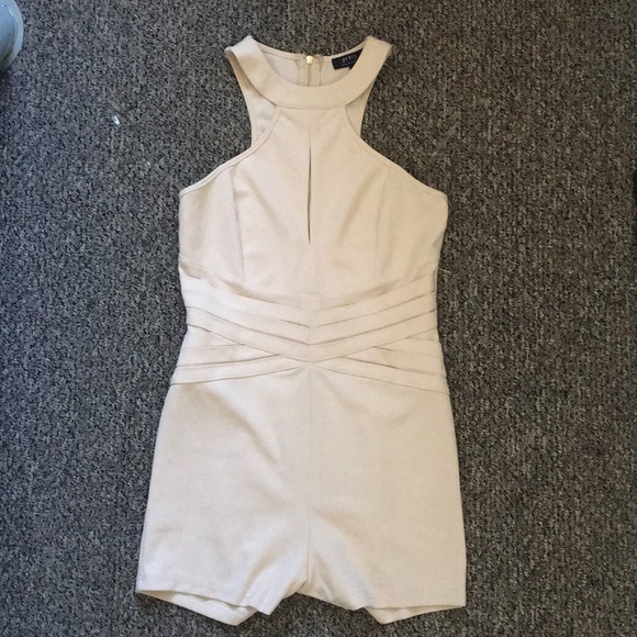 F21/Privy Romper - Picture 1 of 4